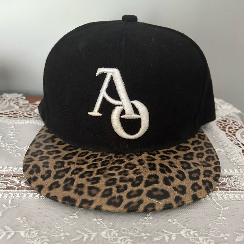 EXCLUSIVE Ambitious One Black & Leopard Glitter Snapback